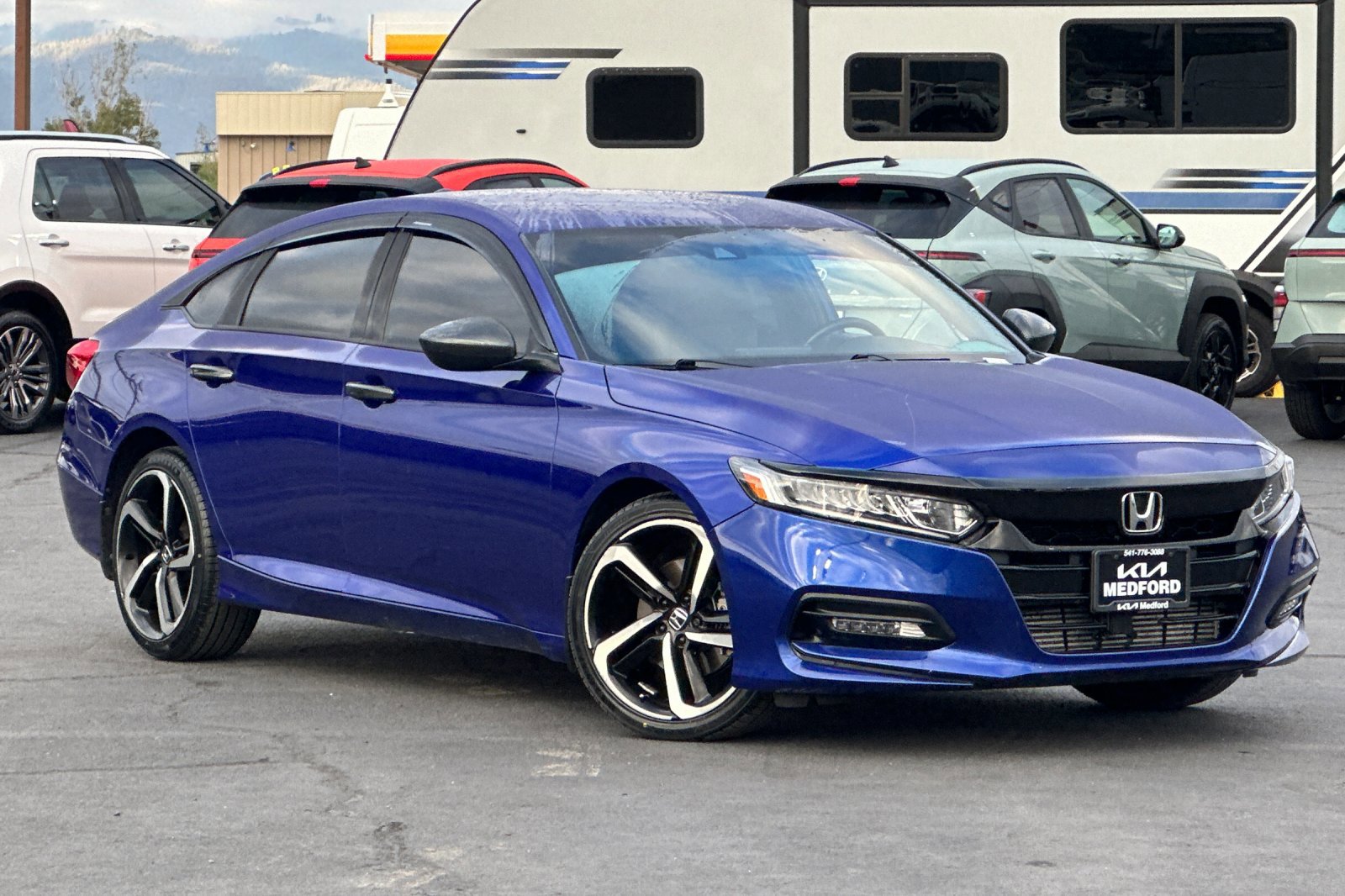 Used 2018 Honda Accord Sport image 2