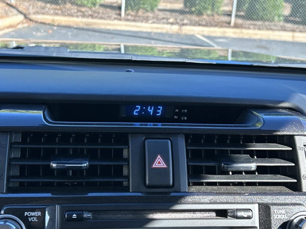 Used 2019 Toyota 4Runner Limited AWD/4WD image 38