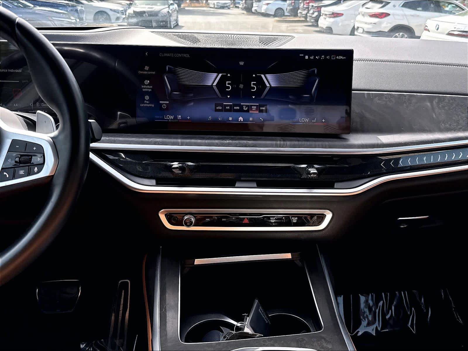 Used 2026 BMW X7 xDrive40i w/ M Sport Package AWD/4WD image 12