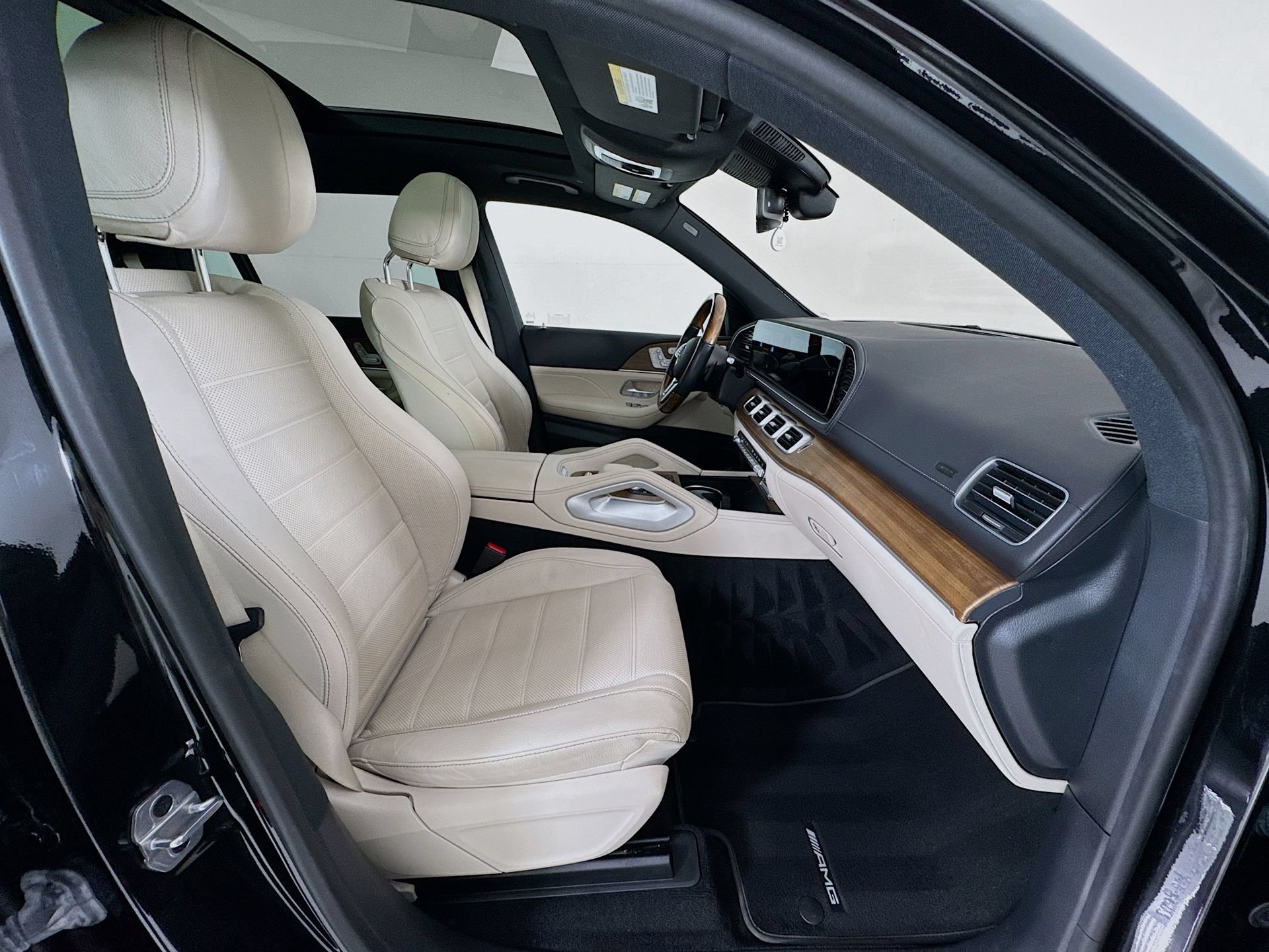 Certified 2023 Mercedes-Benz GLS 580 4MATIC image 32
