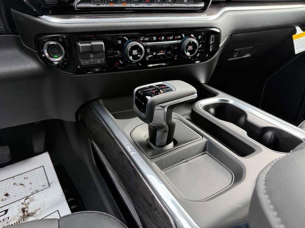 New 2026 Chevrolet Silverado 1500 LTZ w/ Z71 Off-Road Package AWD/4WD image 13