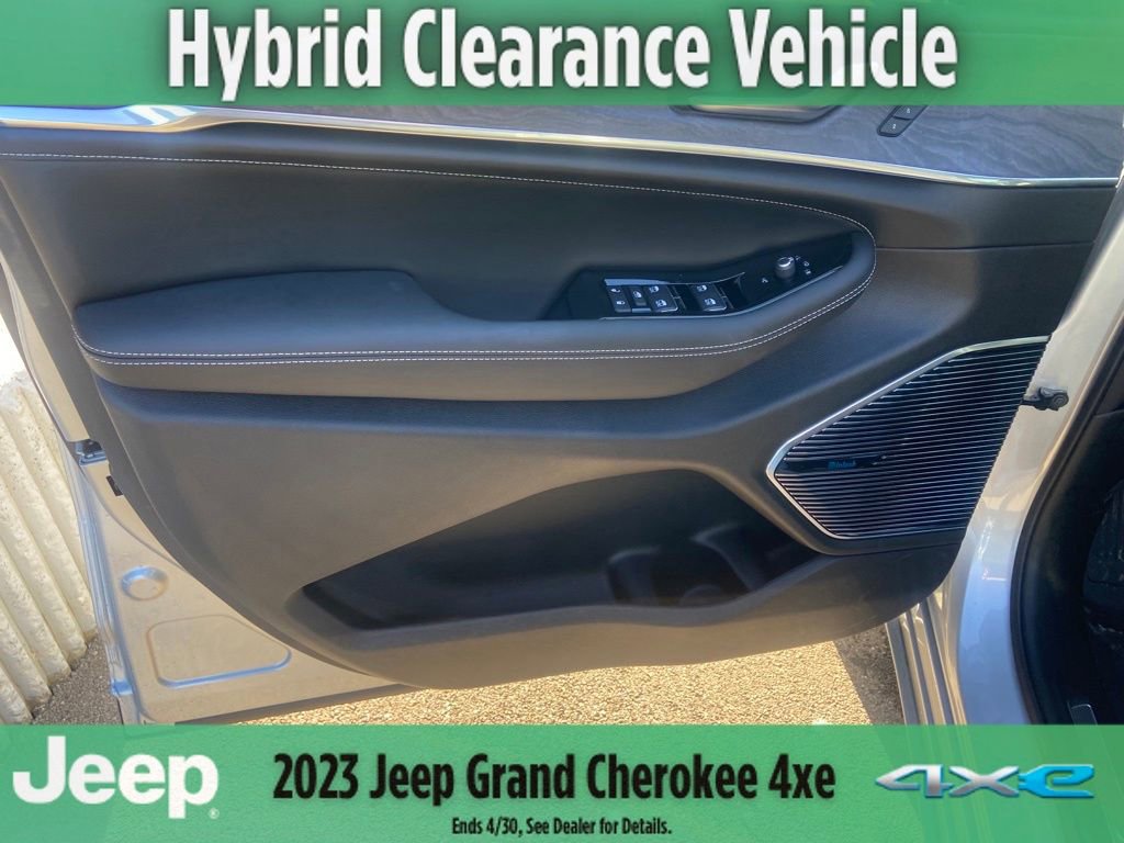 New 2023 Jeep Grand Cherokee Overland image 35