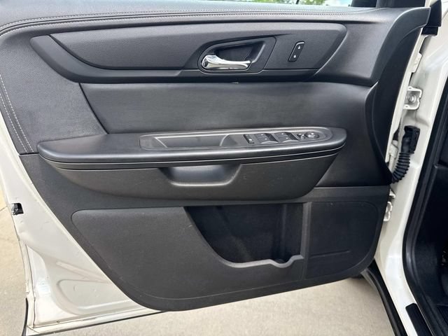 Used 2014 GMC Acadia SLE FWD image 18
