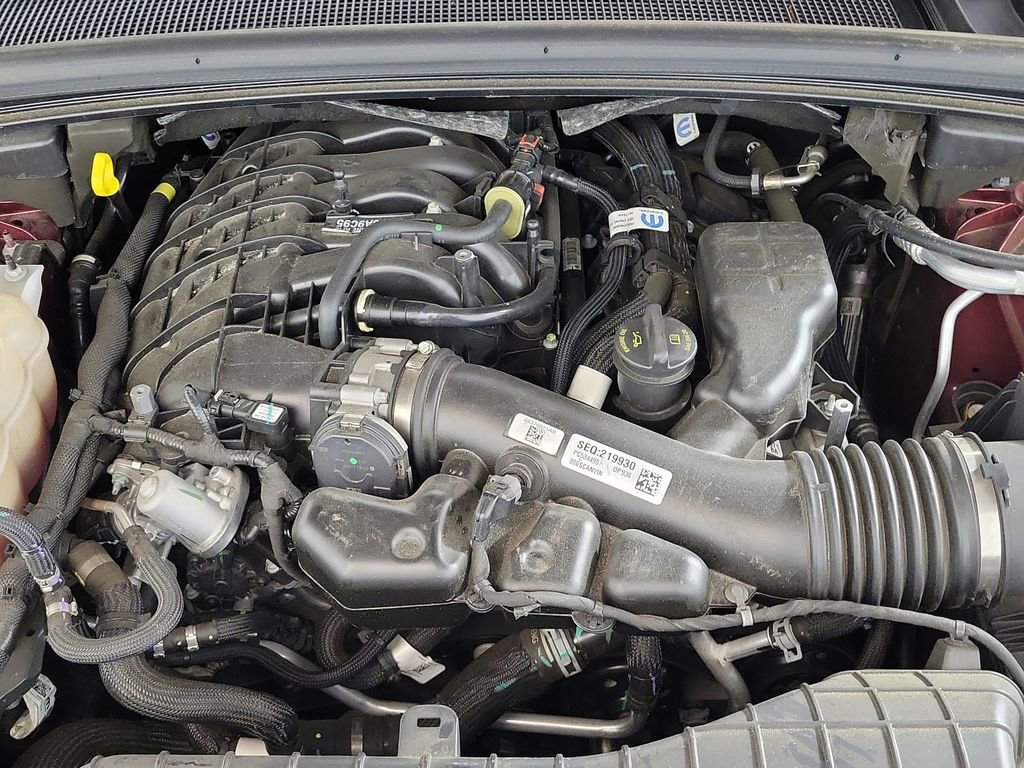 Used 2023 Jeep Grand Cherokee Limited w/ Black Appearance Package RWD image 11