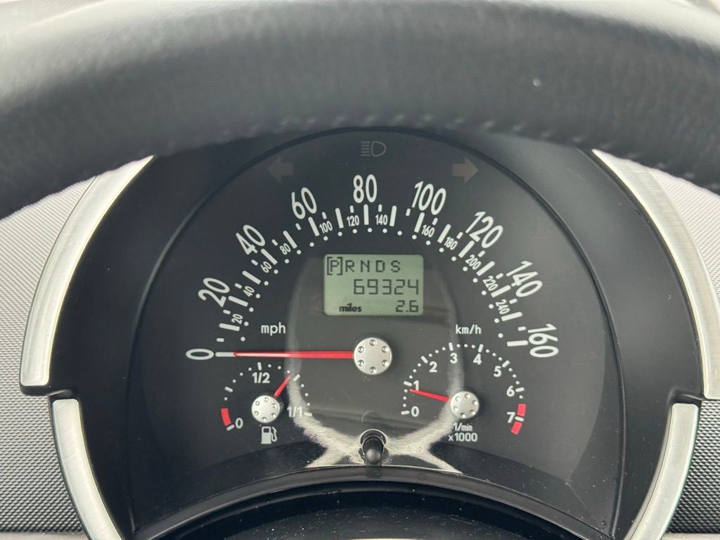 Used 2004 Volkswagen Beetle GLS image 2