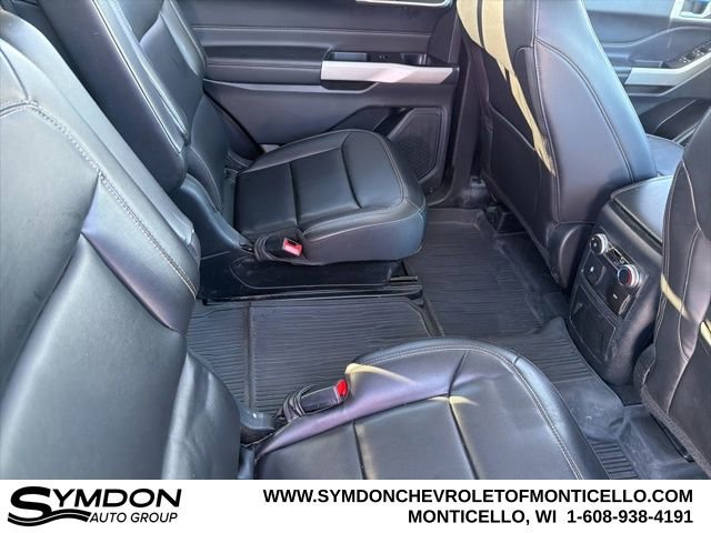 Used 2022 Ford Explorer XLT w/ Equipment Group 202A image 22