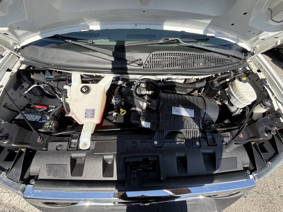 Used 2018 GMC Savana 2500 w/ Driver Convenience Package RWD image 16