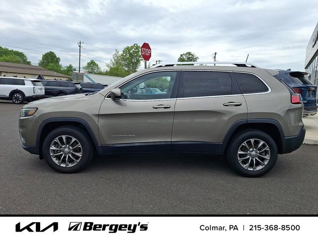 Used 2019 Jeep Cherokee Latitude Plus w/ Cold Weather Group AWD/4WD image 9