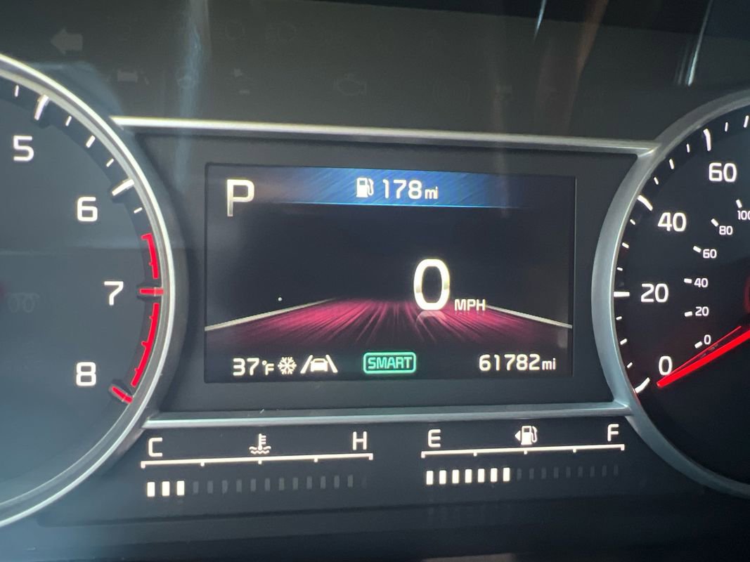 Used 2023 Kia Sorento LX image 25