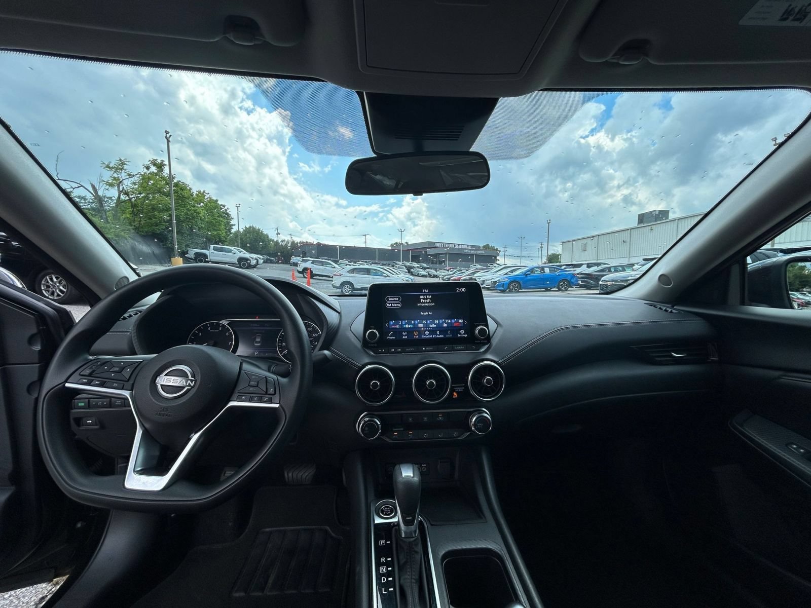 Used 2025 Nissan Sentra SV FWD image 28