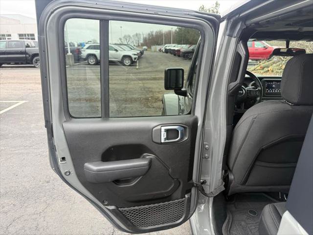 Certified 2022 Jeep Gladiator Sport AWD/4WD image 27