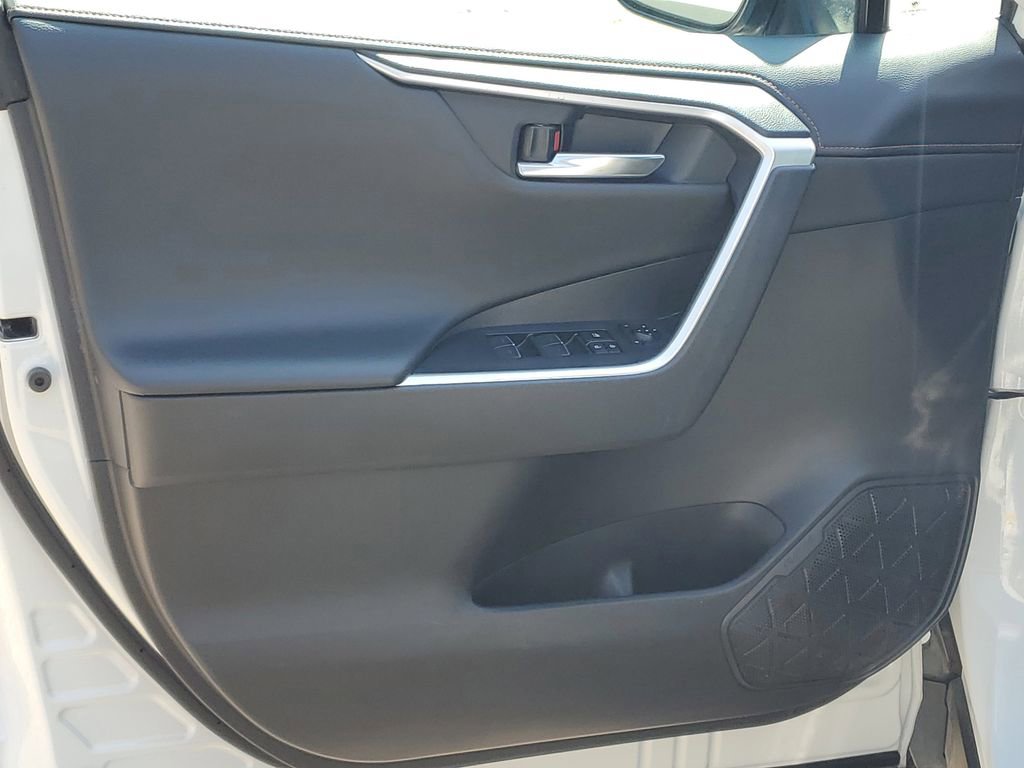 Used 2024 Toyota RAV4 Adventure image 8