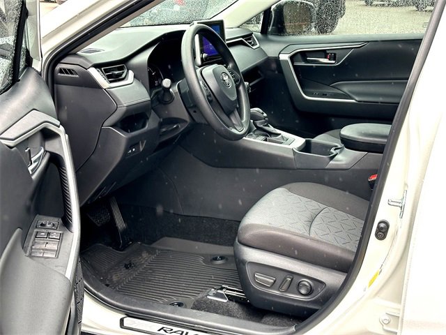 New 2025 Toyota RAV4 XLE image 10