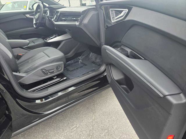 Used 2023 Audi Q4 e-tron Premium Plus w/ Premium Plus image 11