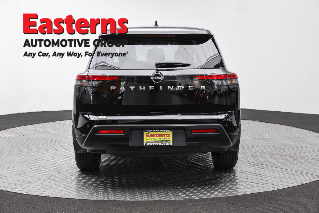 Used 2023 Nissan Pathfinder S AWD/4WD image 7