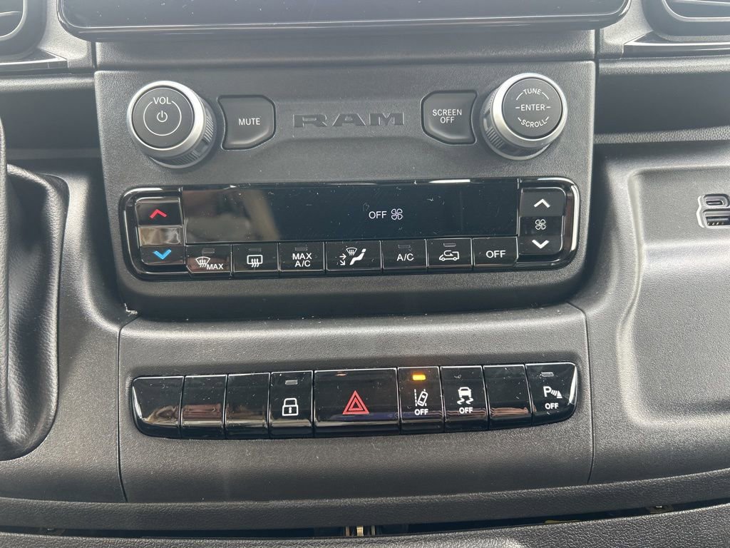 New 2025 RAM ProMaster 2500 w/ Premium Convenience Group image 18