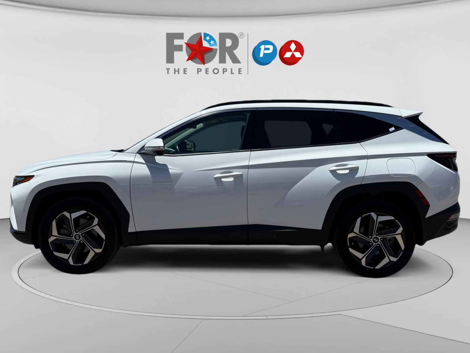 Used 2023 Hyundai Tucson Limited AWD/4WD image 2