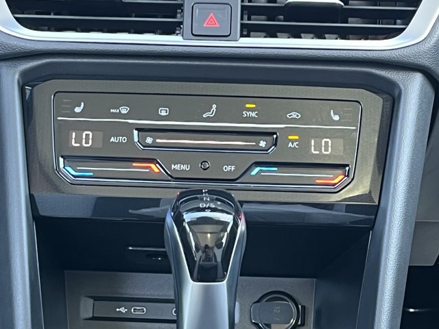 New 2026 Volkswagen Taos SE AWD/4WD image 23