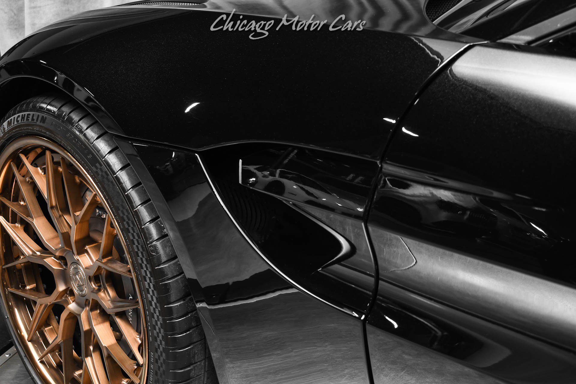 Used 2020 Aston Martin V8 Vantage Coupe RWD image 27