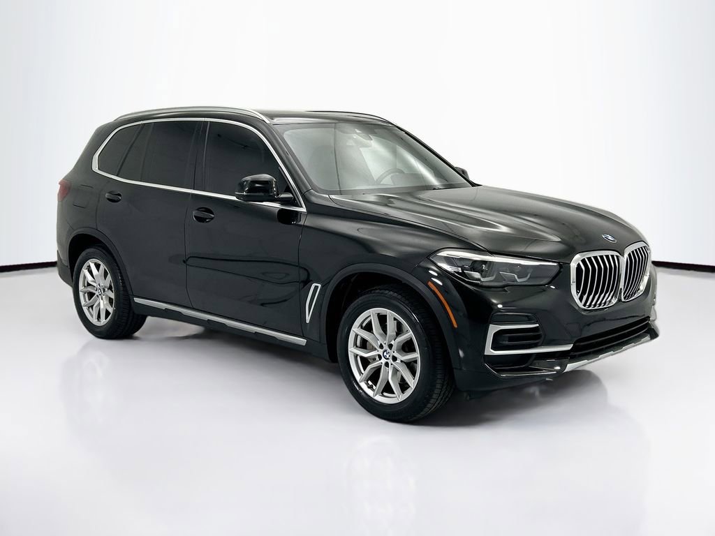 Certified 2022 BMW X5 sDrive40i w/ Climate Comfort Package image 3