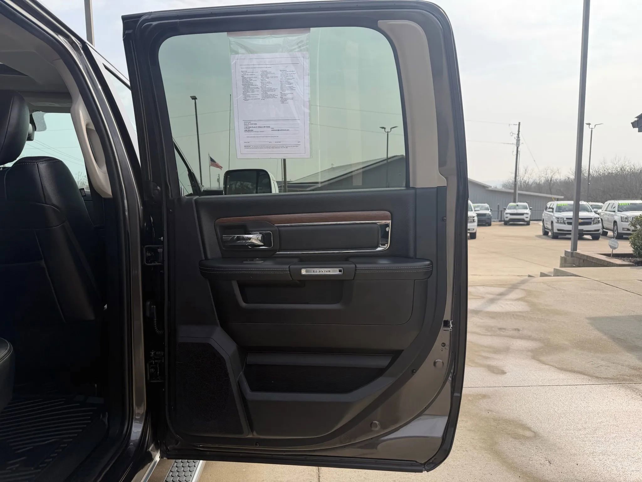 Used 2016 RAM 2500 Laramie w/ Convenience Group image 43