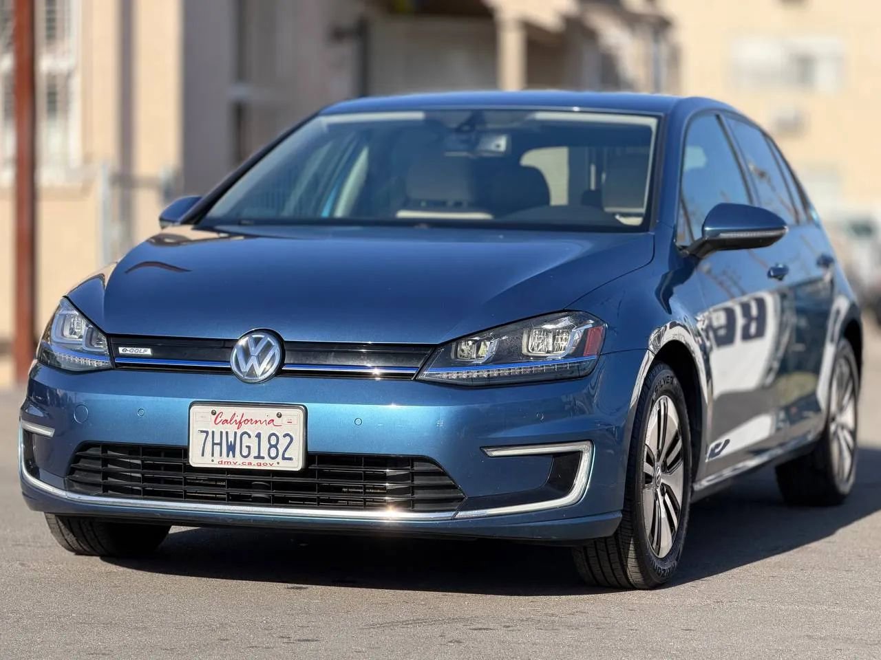Used 2015 Volkswagen e-Golf SEL Premium FWD image 5
