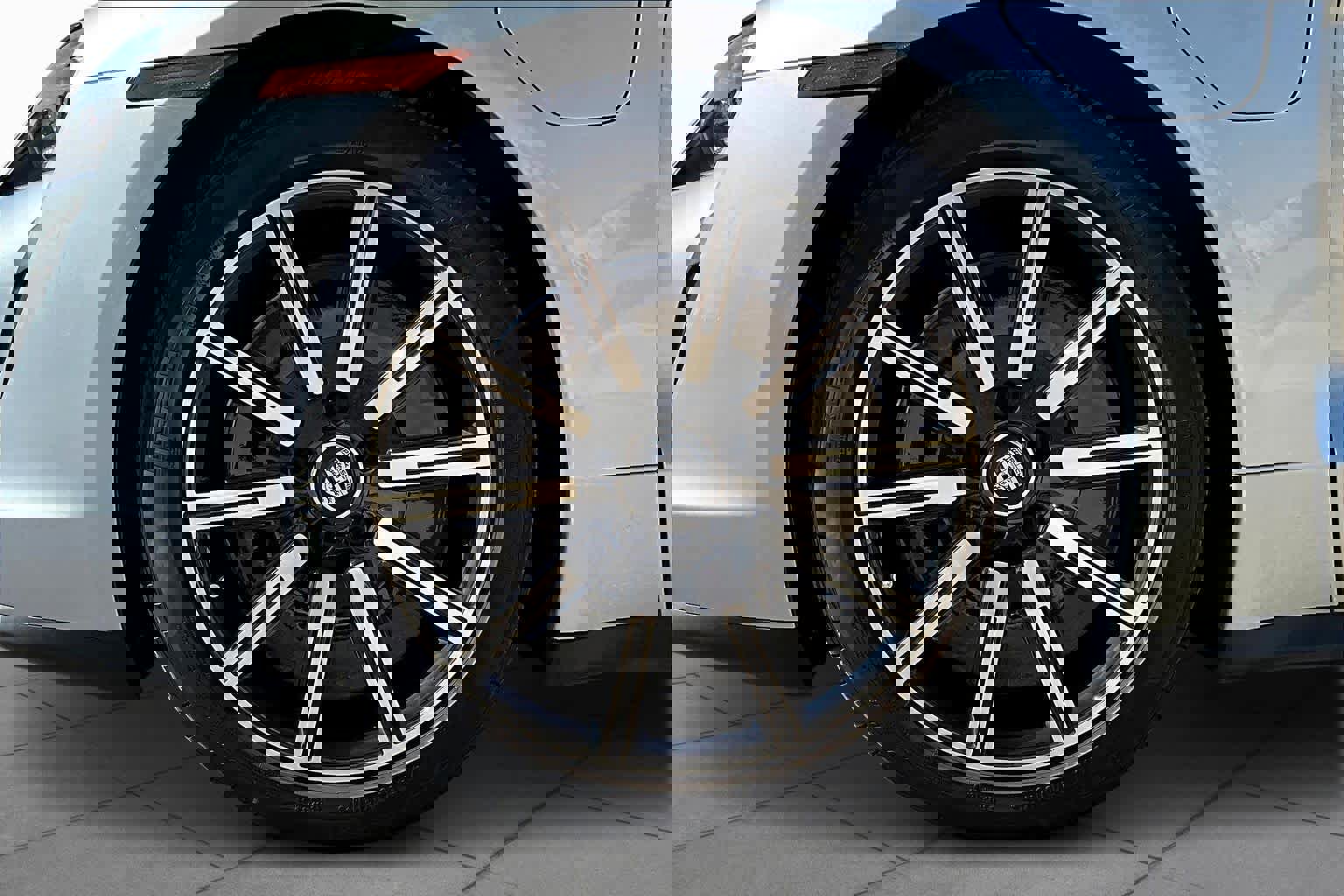 Used 2022 Porsche Taycan image 10