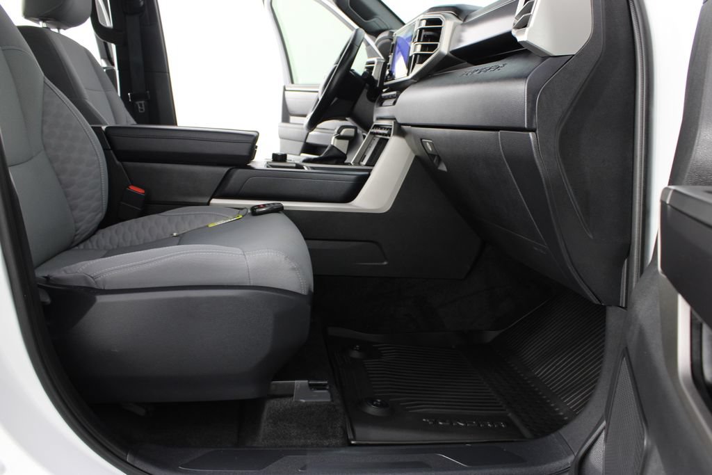 Used 2025 Toyota Tundra SR5 w/ SR5 Convenience Package AWD/4WD image 18