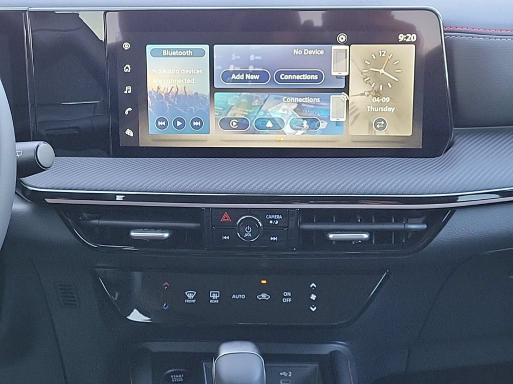 Certified 2025 Nissan Kicks SR FWD image 24