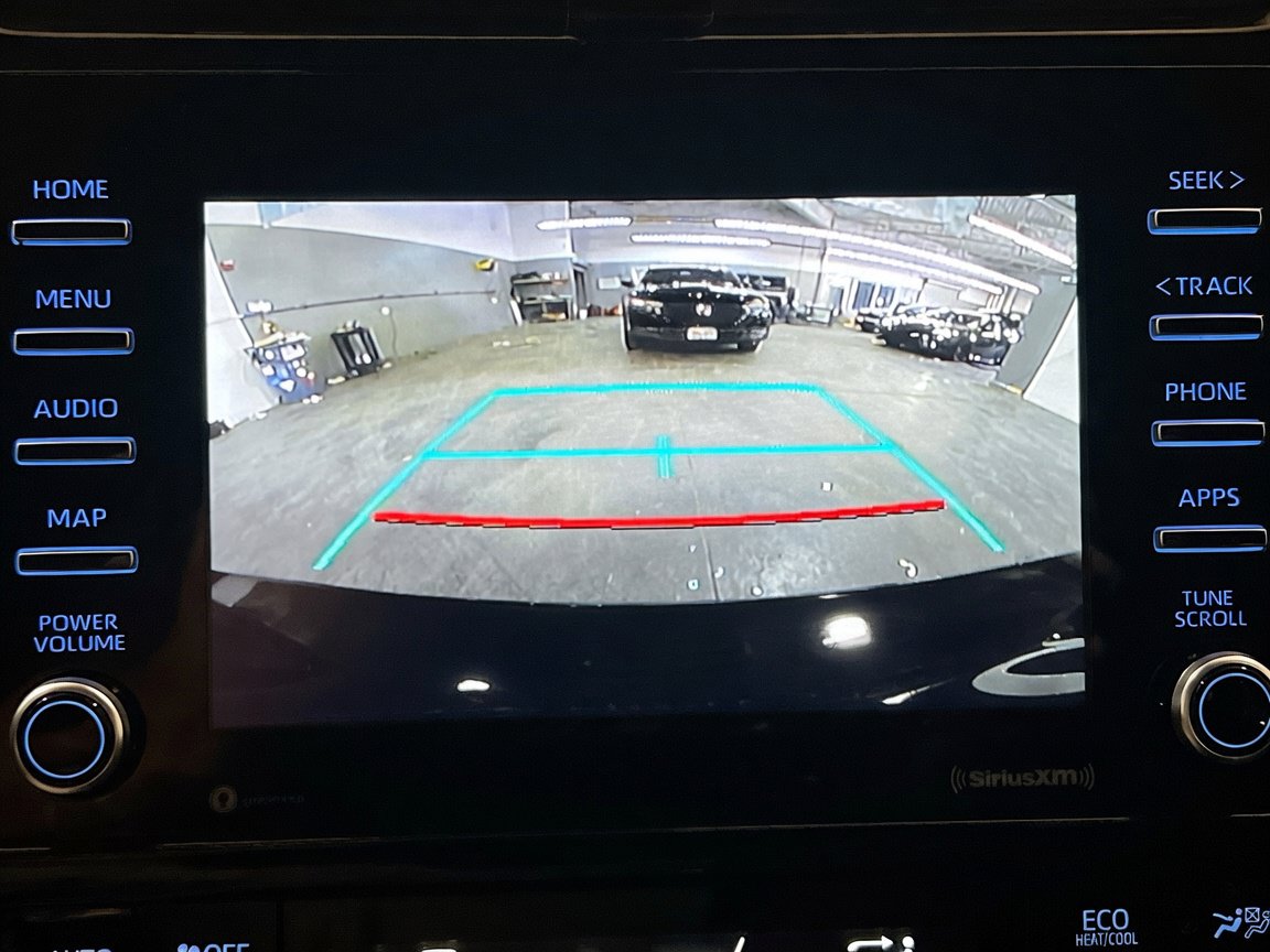 Used 2022 Toyota Prius LE FWD image 9