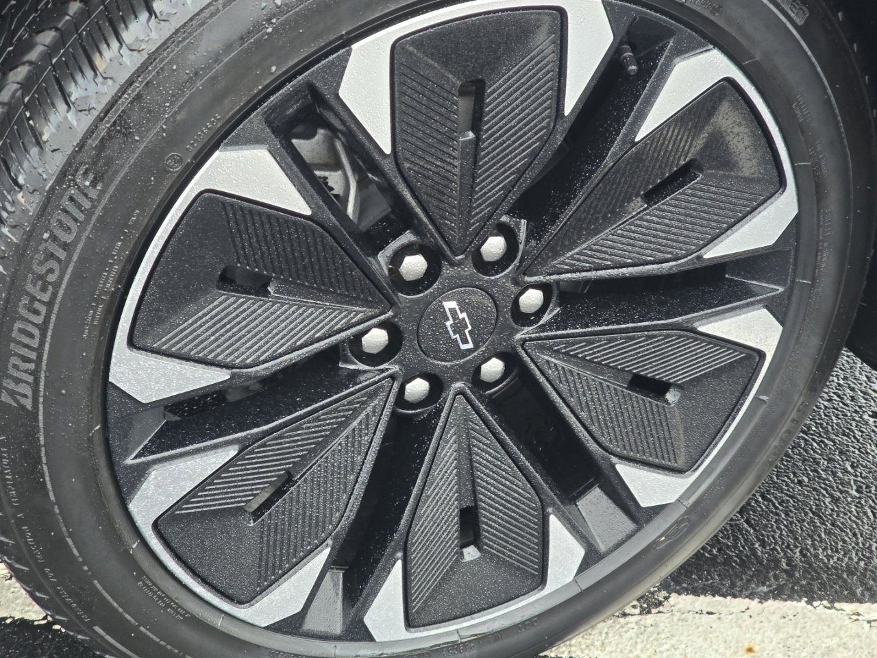 Used 2024 Chevrolet Blazer EV RS image 11