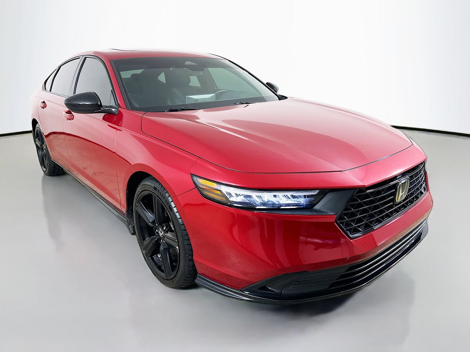 Used 2024 Honda Accord Sport image 3
