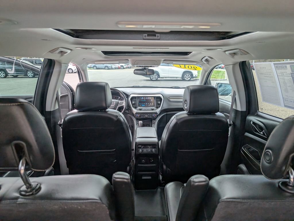 Used 2017 GMC Acadia SLT AWD/4WD image 19
