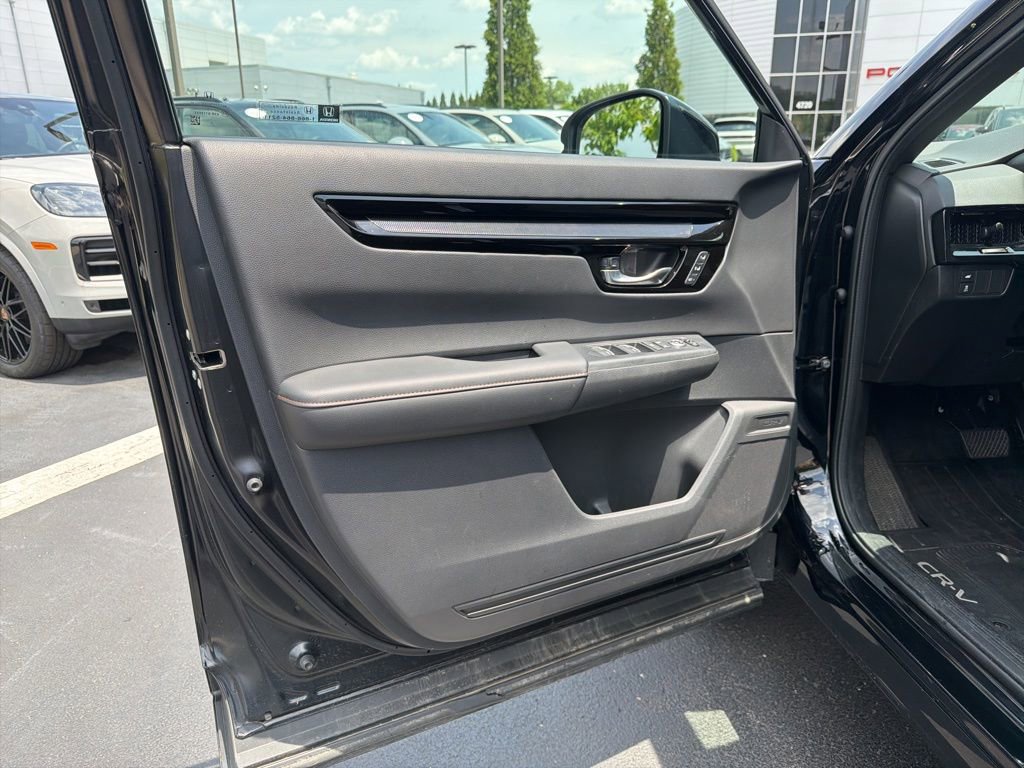 Used 2025 Honda CR-V Sport Touring image 16