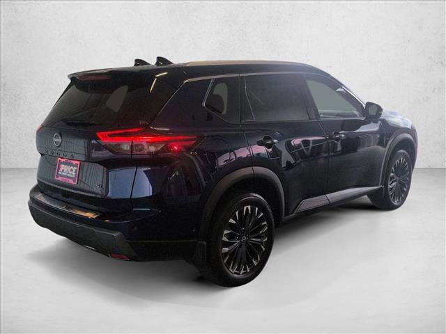 Used 2025 Nissan Rogue SL w/ Tech Package FWD image 5