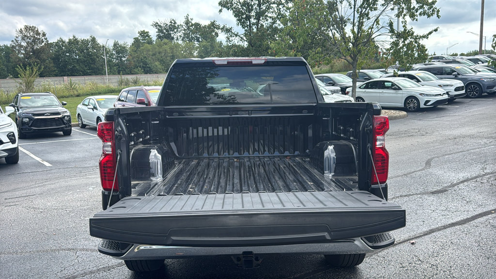 Used 2023 Chevrolet Silverado 1500 LT AWD/4WD image 10