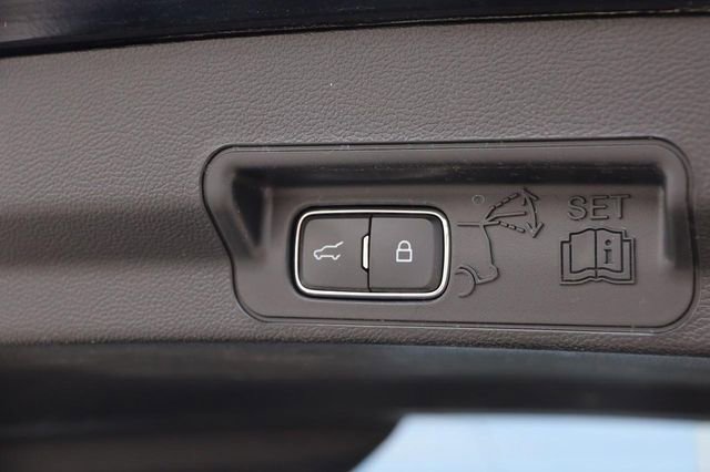 Certified 2024 Ford Explorer XLT w/ Equipment Group 202A AWD/4WD image 8