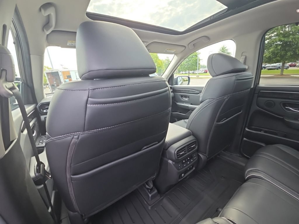 Used 2024 Honda Pilot Elite image 14