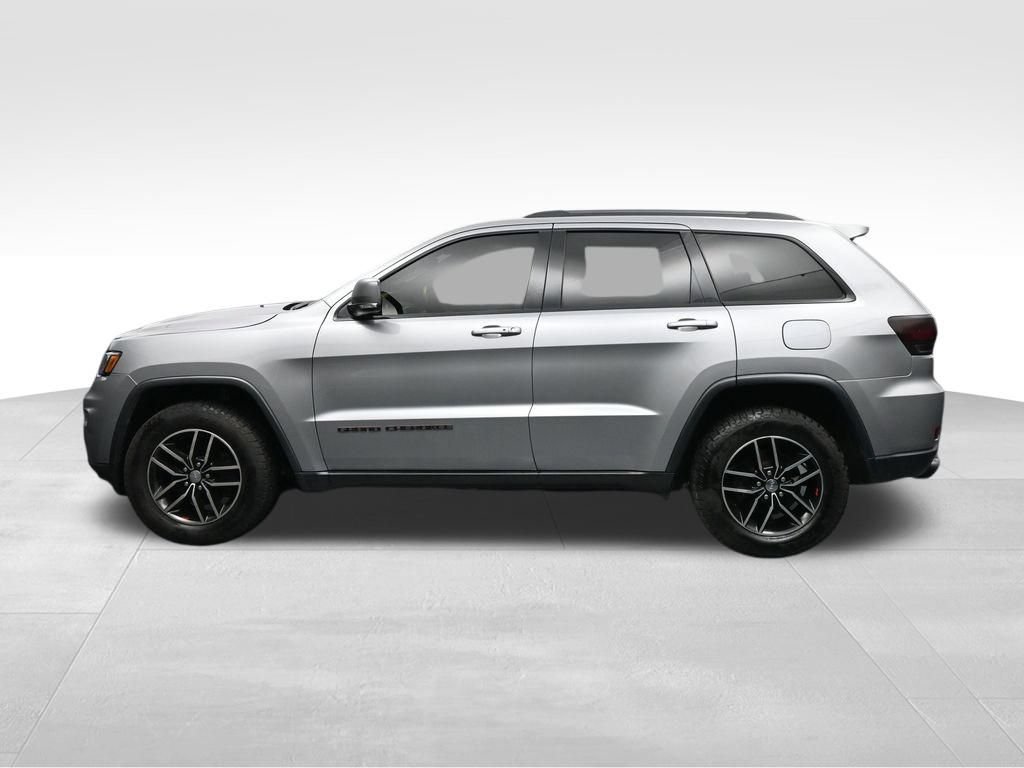 Used 2018 Jeep Grand Cherokee Trailhawk w/ Trailhawk Luxury Group AWD/4WD image 2
