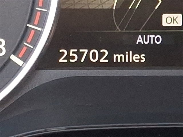 Used 2025 Nissan Pathfinder SV image 15