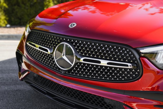 Used 2023 Mercedes-Benz GLC 300 w/ AMG Line image 14
