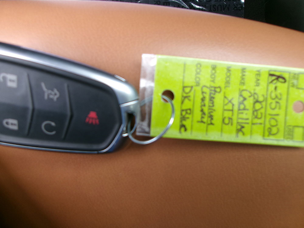 Used 2021 Cadillac XT5 Premium Luxury w/ LPO, Floor Liner Package image 21