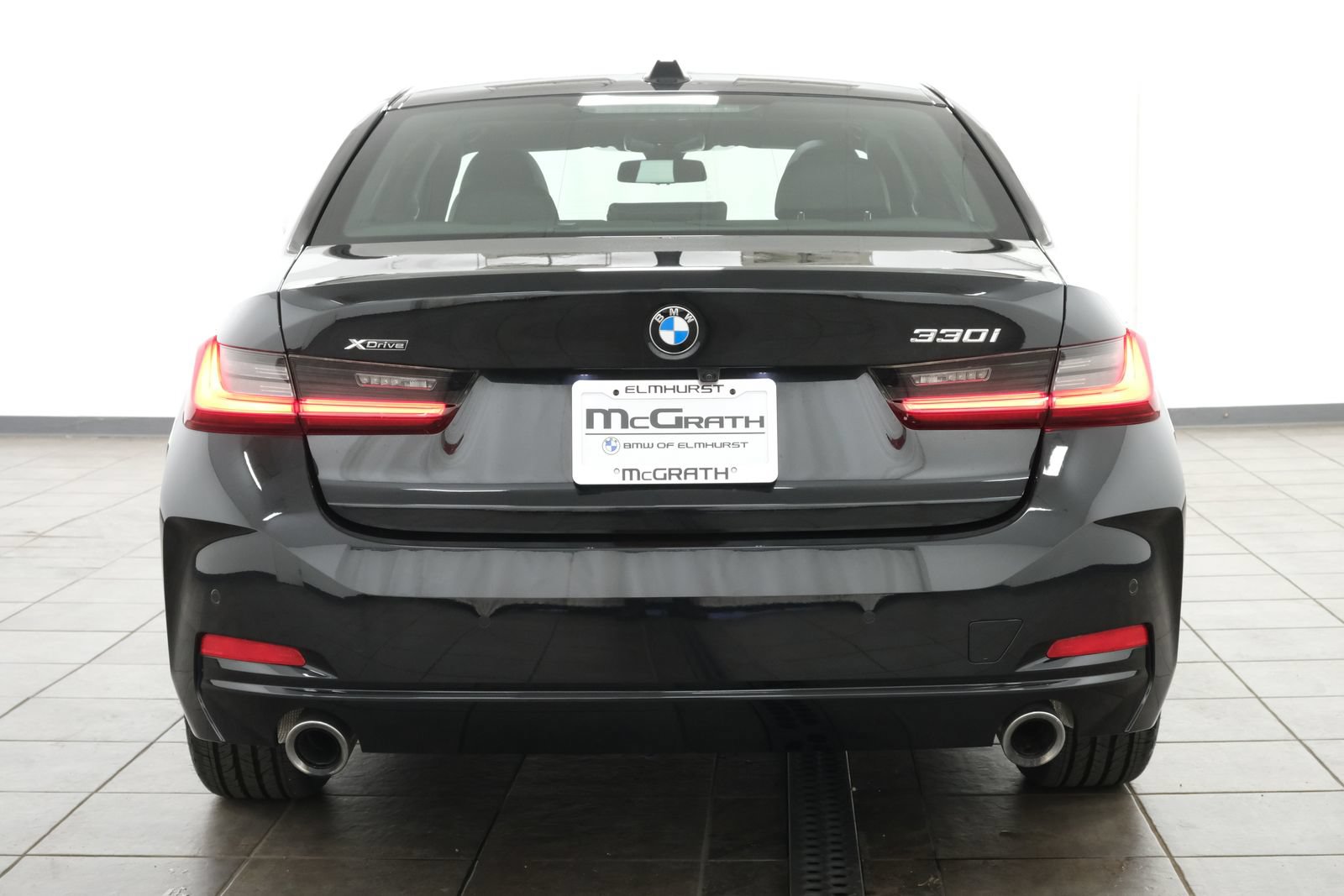 Used 2024 BMW 330i xDrive Sedan w/ Convenience Package AWD/4WD image 4