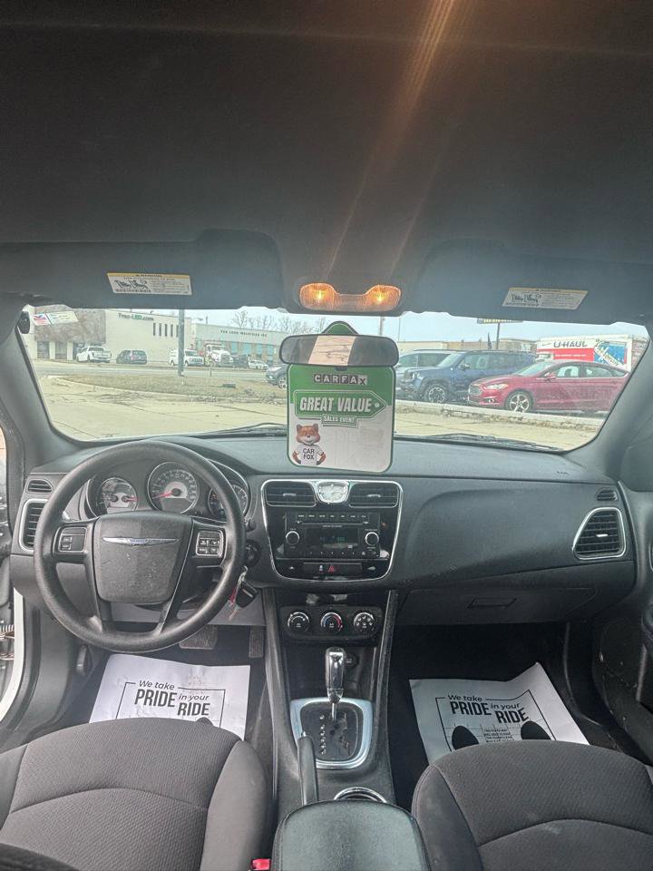 Used 2013 Chrysler 200 LX image 9
