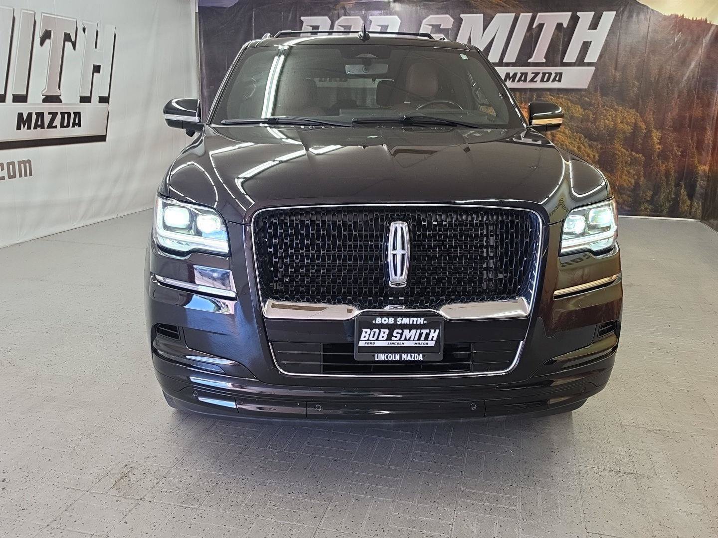 Used 2023 Lincoln Navigator Reserve AWD/4WD image 18