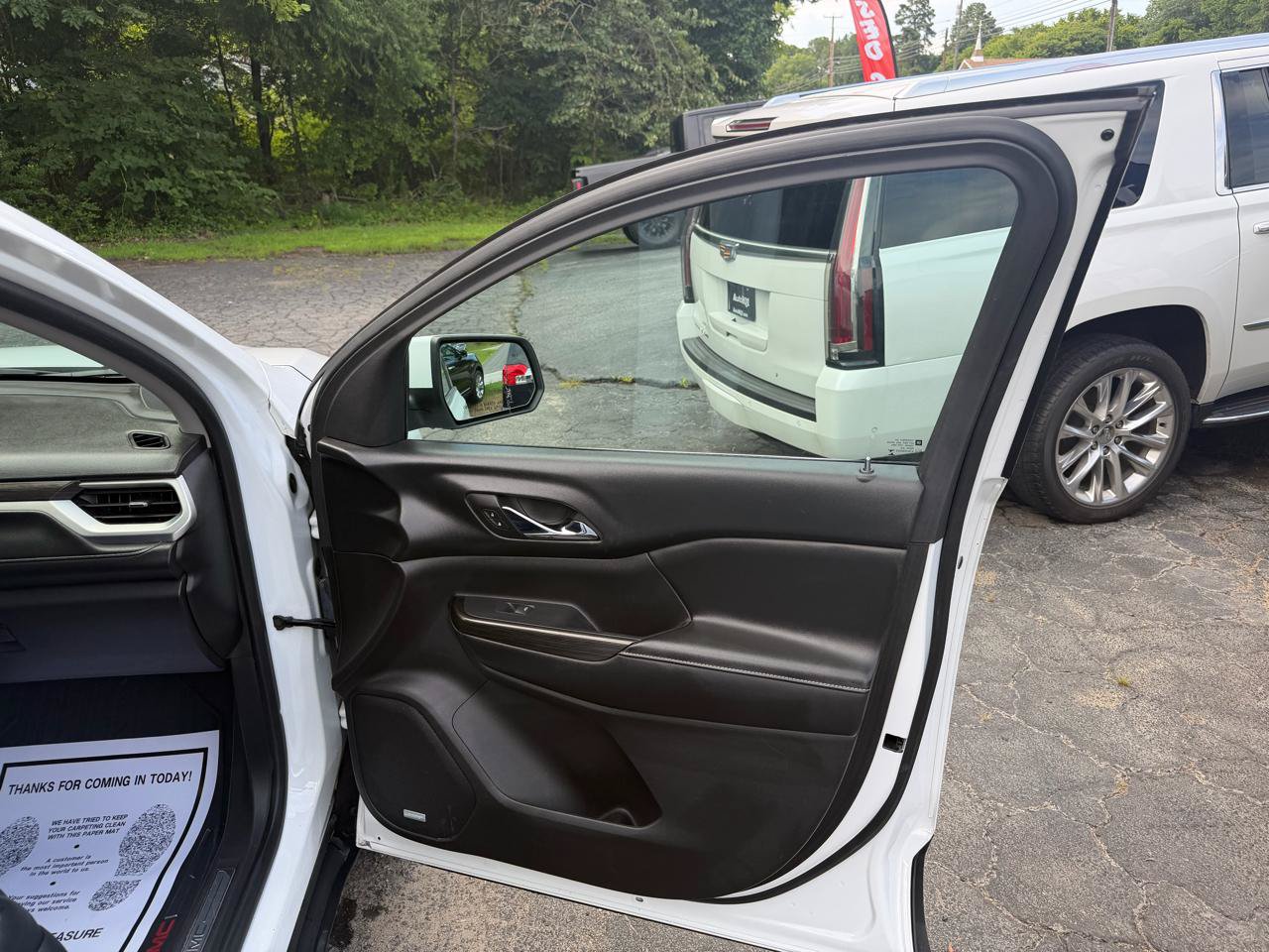 Used 2017 GMC Acadia SLT AWD/4WD image 29