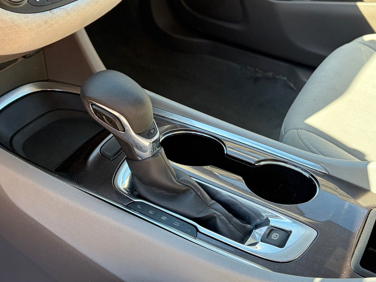 Used 2022 Chevrolet Malibu LT FWD image 12
