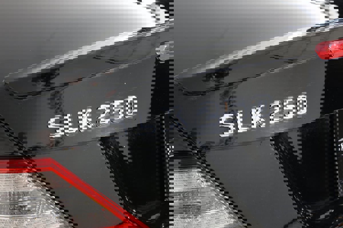 Used 2014 Mercedes-Benz SLK 250 image 14