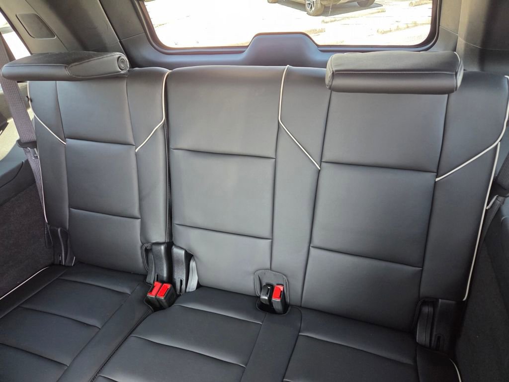 Used 2023 Cadillac Escalade Premium Luxury image 7