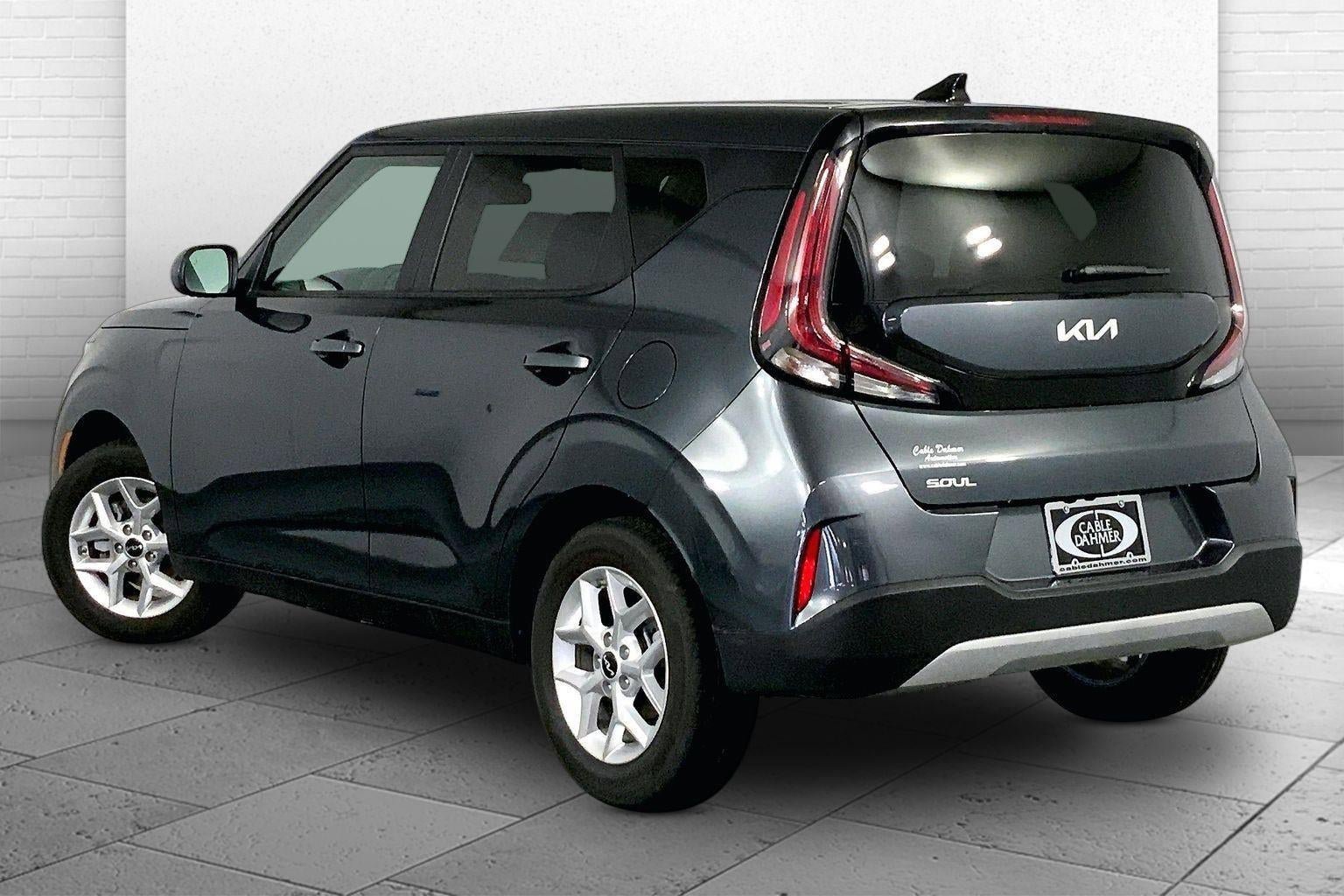 Certified 2025 Kia Soul LX FWD image 11